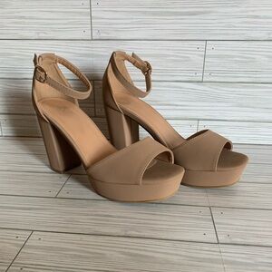 Windsor Elegant nude Tan Platform Heels